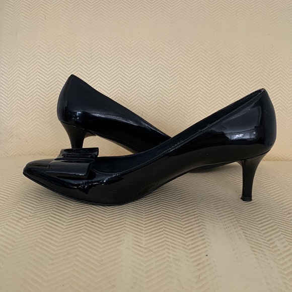 VGUC Stuart Weitzman shoes - Picture 3 of 9